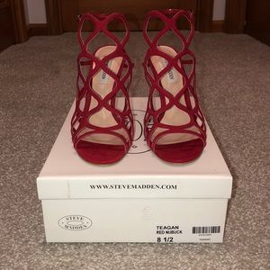 Steve Madden - Teagan (Red Nubuck)